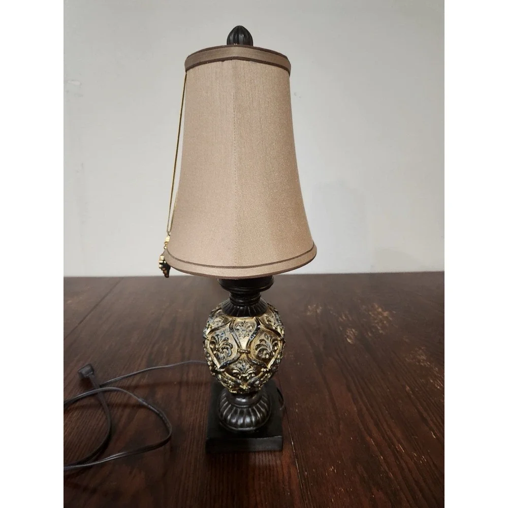 Fleur De Lis Accent Table Lamp Bronze Gold Resin Beige Traditional Decor -WORKS!